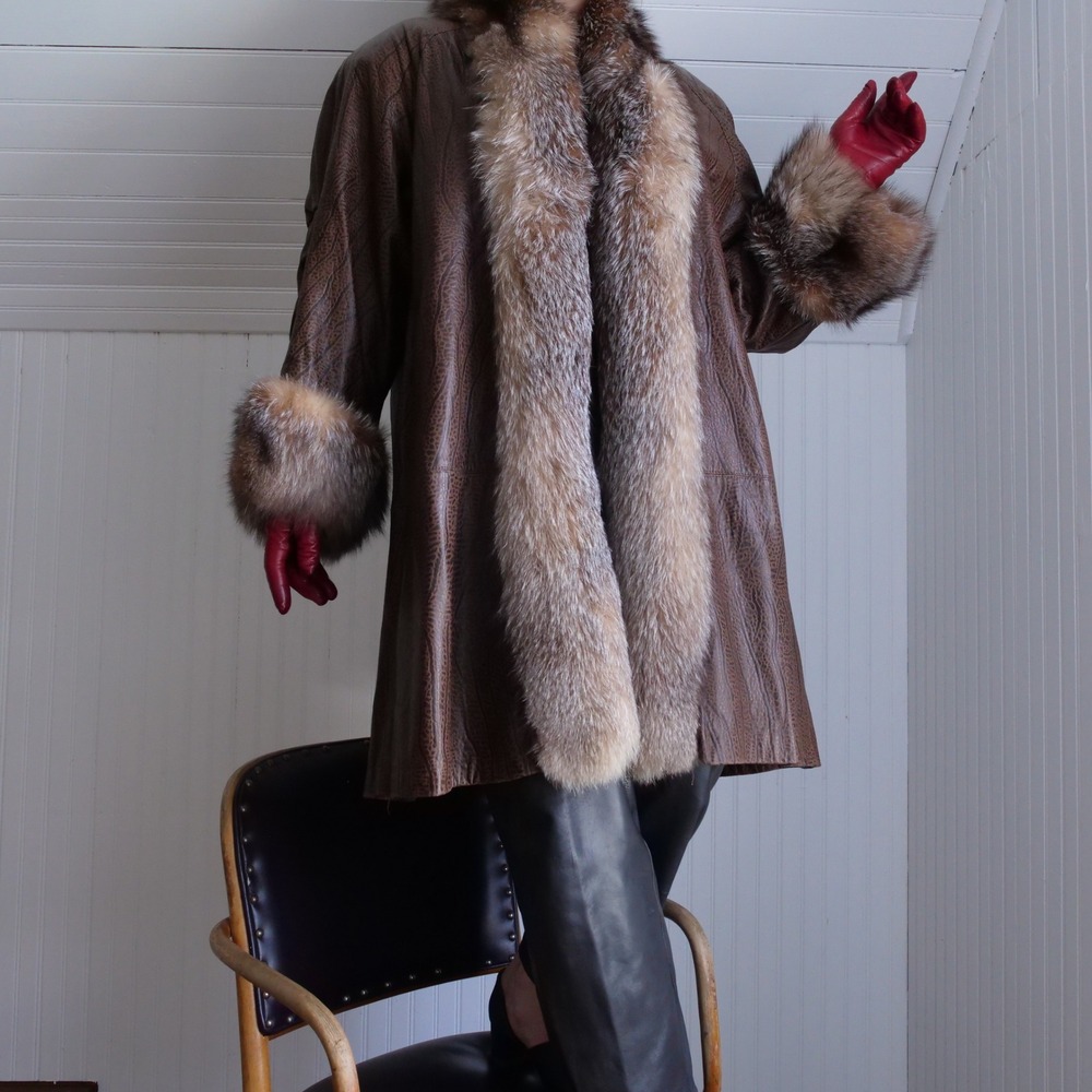 AMAZING vintage 80s brown leather fox fur trimmed long coat shaved beaver lining - Picture 10 of 11